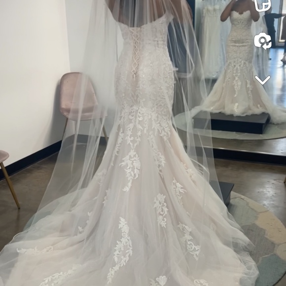 Dresses & Skirts - Wedding dress